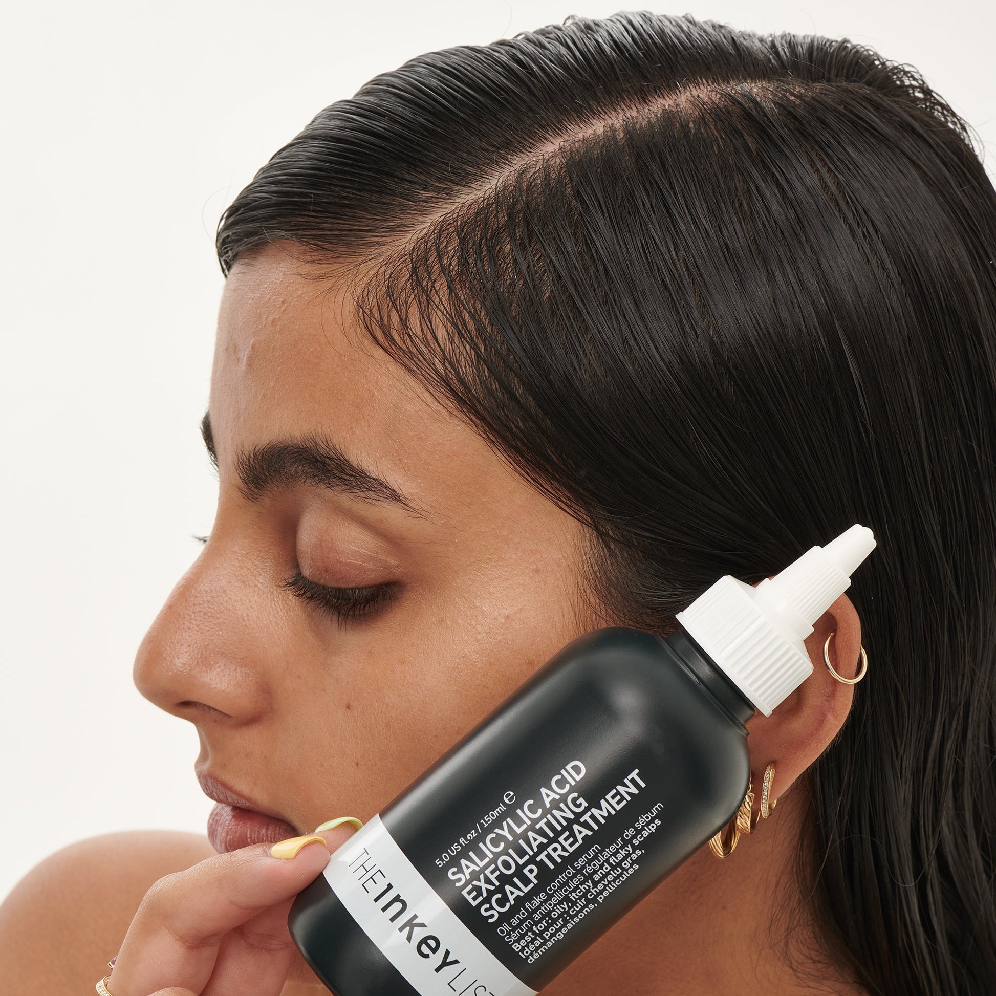 clean-and-healthy-scalp-duo-y3 SallyHAIR_ModelLifestyle_2e55b949-fa6c-43b1-8dc6-497be78c74bb.jpg