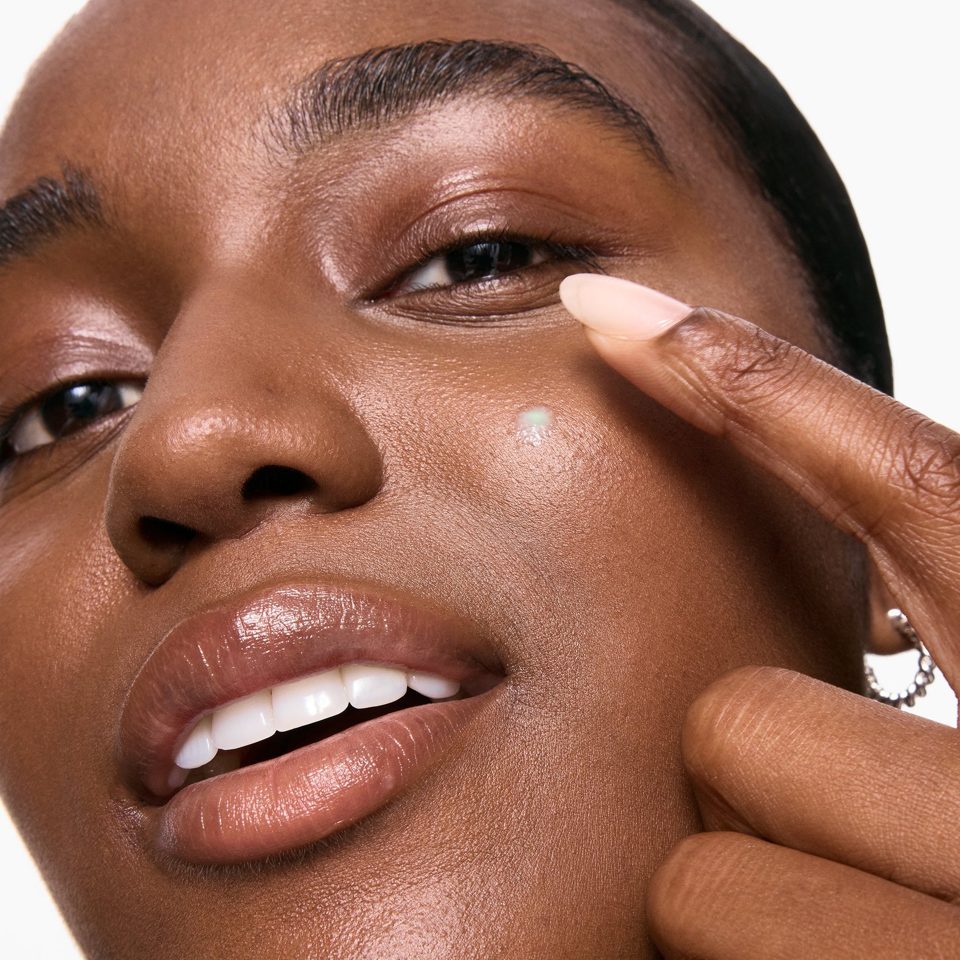 succinic-acid-acne-treatment-y3 SuccinicAcidTreatment_ModelGoopMacro_2000x2000_e7ad5946-f3be-4df1-af81-44a1aca395ef.jpg